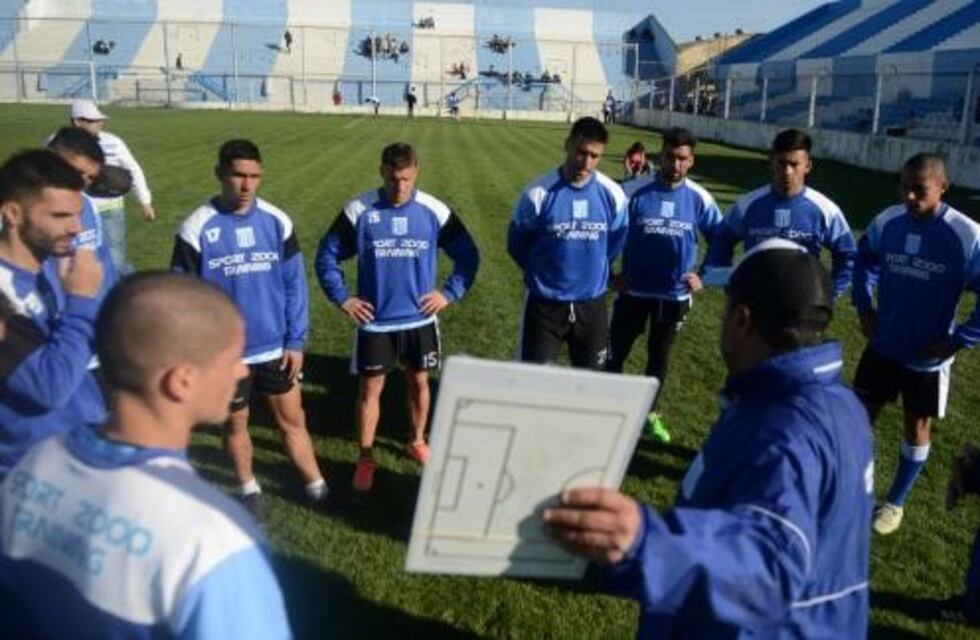 Racing goleó a la U en los preparativos para el Federal A