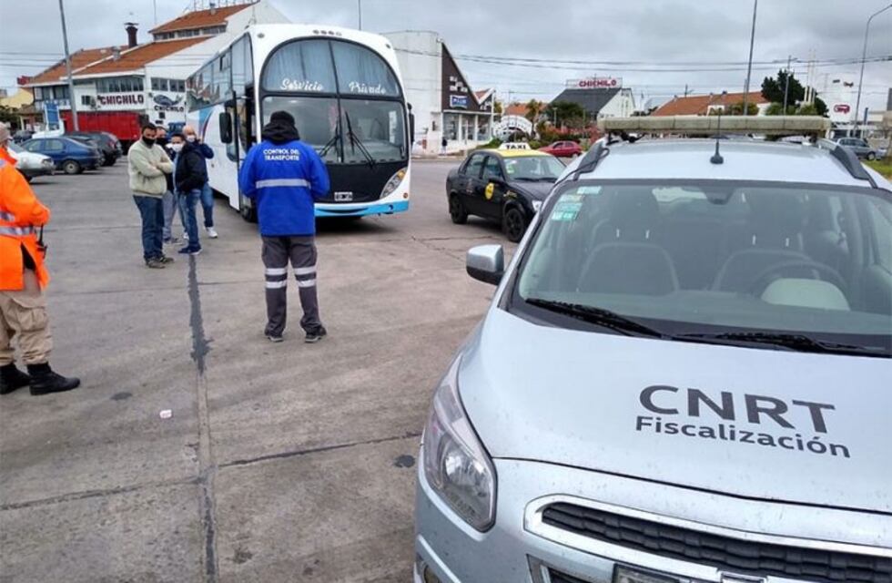 Secuestran un micro sin habilitación que transportaba trabajadores de la pesca