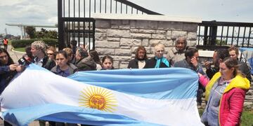 Familiares de los tripulantes del submarino \