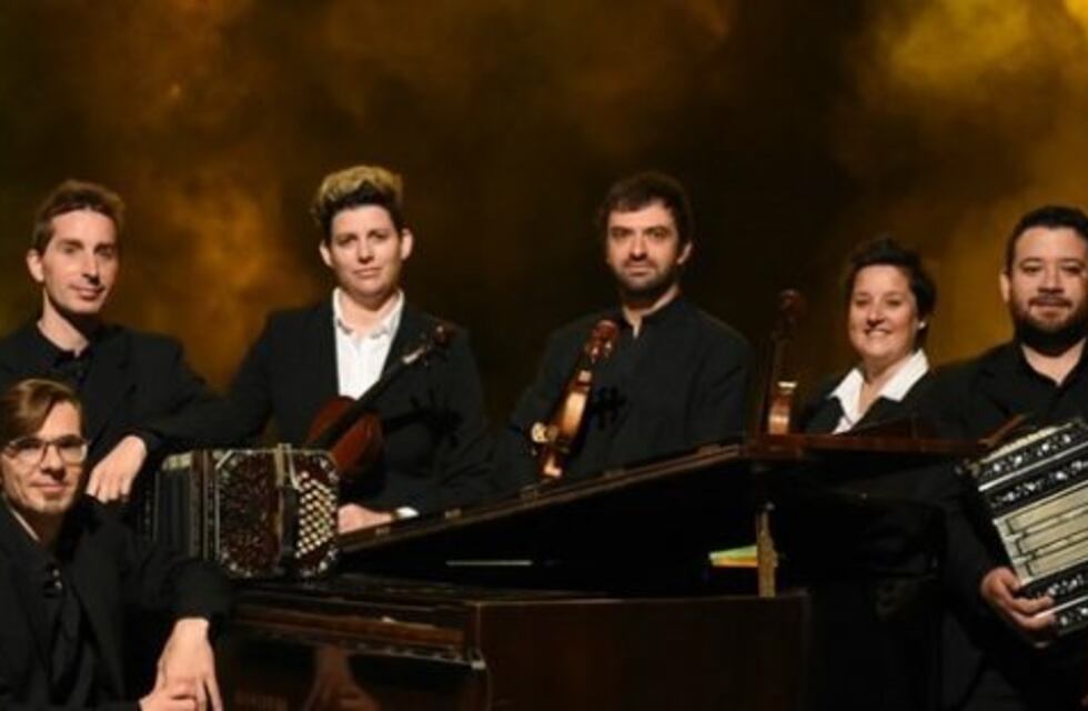 Sábado de Feria y Milonga en la Plaza 25 de Mayo