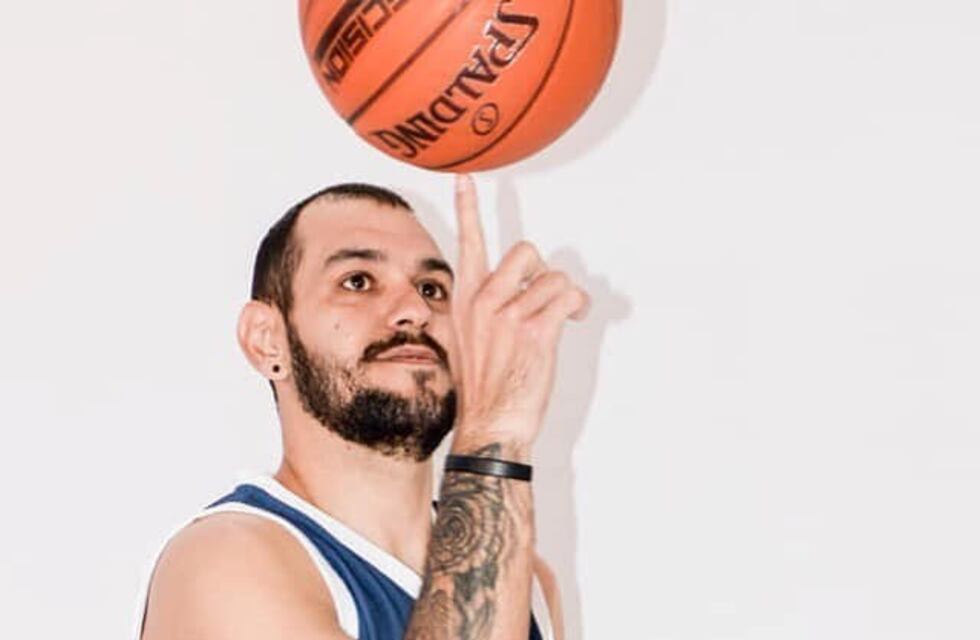 Fabio Fernández fue figura en el debut de Los Topos