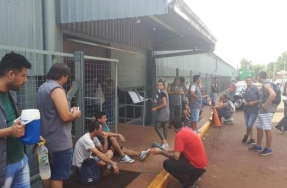 Incertidumbre en Eldorado por el destino de la fábrica de zapatillas