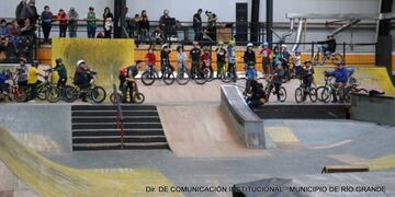 Demostración de las categorías infantiles de Skate Park