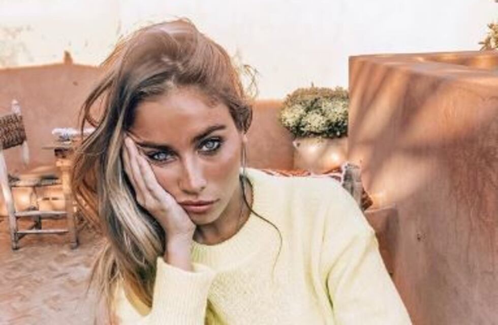 Un periodista inglés deschavó a la influencer "Tupi" Saravia