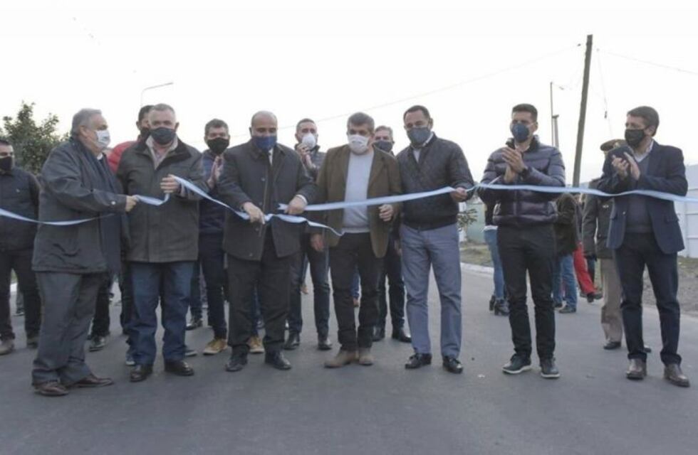 Monteros: inauguraron obras de un camino a los Valles Calchaquíes
