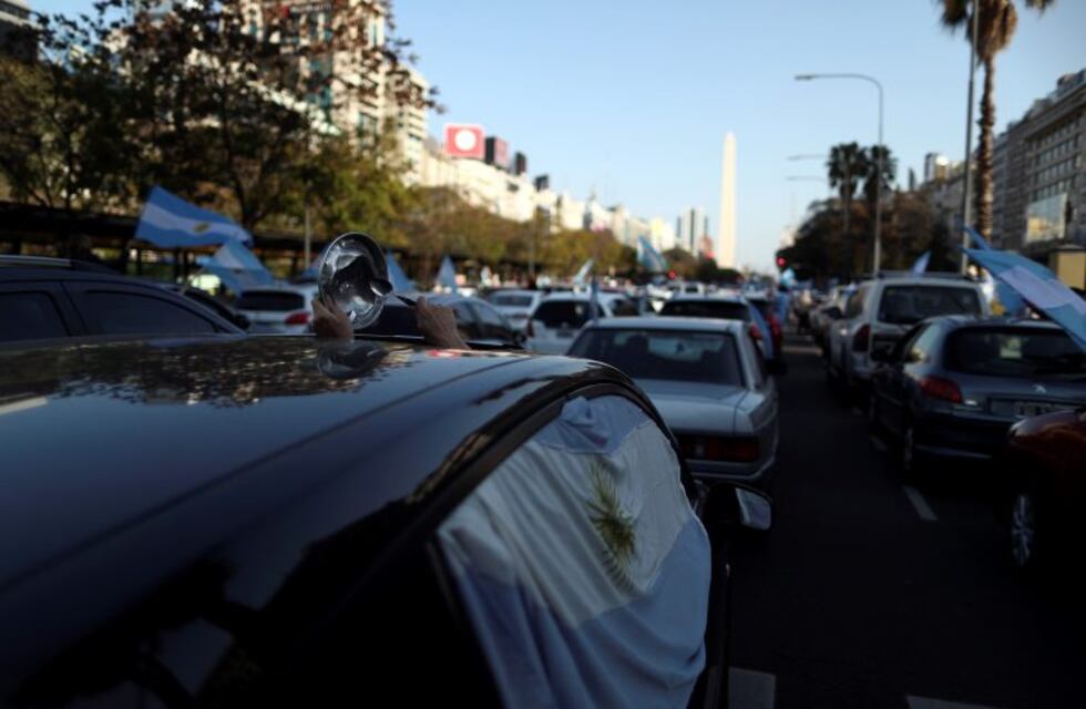 En fotos: así fue el banderazo en el Obelisco