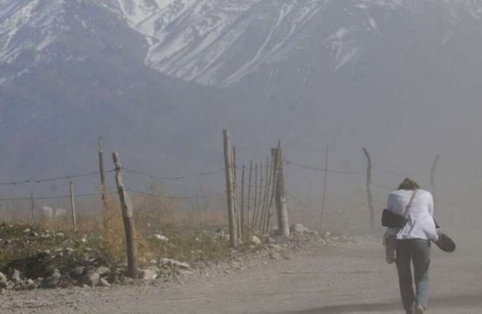 Pronóstico para este sábado: baja el zonda al llano