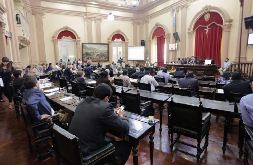 El audio de la mujer que gime hizo eco en plena Legislatura