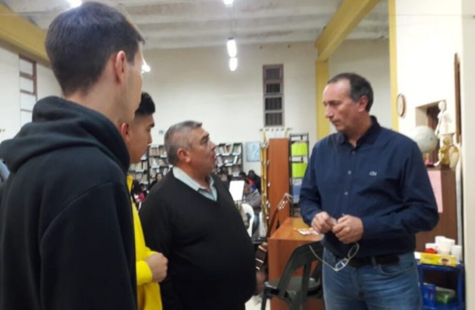 Miguel "Pato" Ramón presentó su libro titulado El Ángel del Gol