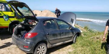 Rescatan a un hombre y una mujer que cayeron por un barranco (La Capital)