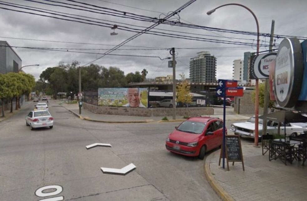 Le cortó los cables de arranque a una motocicleta estacionada en la vía pública y terminó detenido