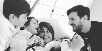 La primera foto de Anto, Lio y Ciro Messi