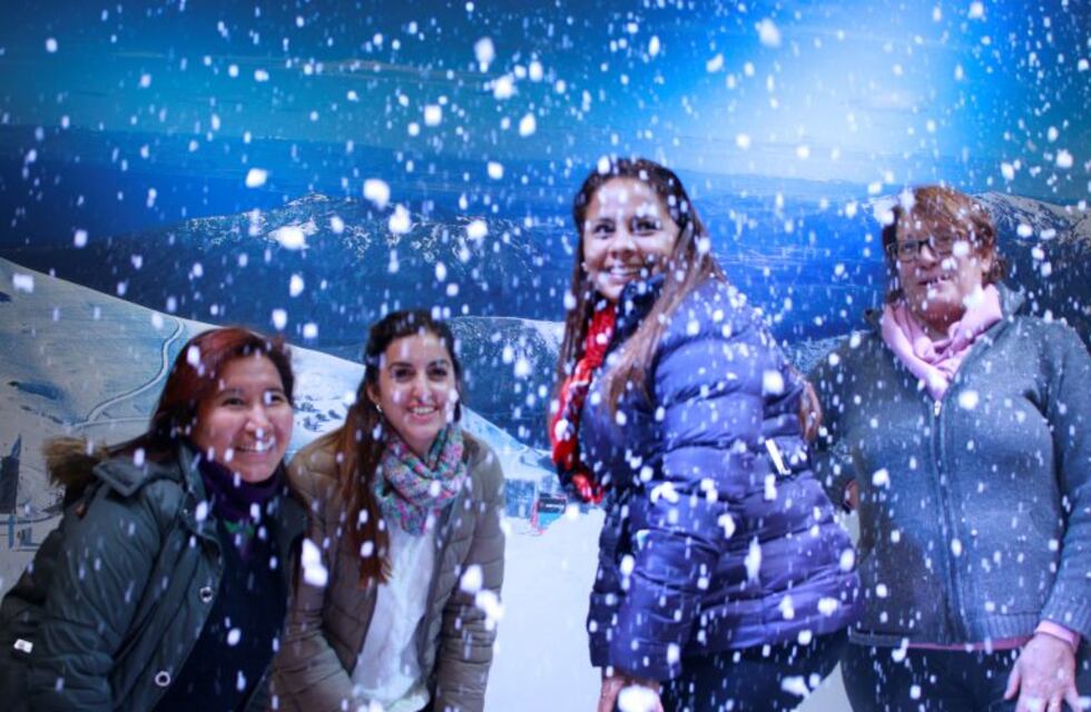 Bariloche trajo nieve a Córdoba para presentar la temporada invernal