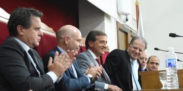 Jorge Nanclares junto al gobernador Rodolfo Suarez en la apertura del Año Judicial 2020\u002E