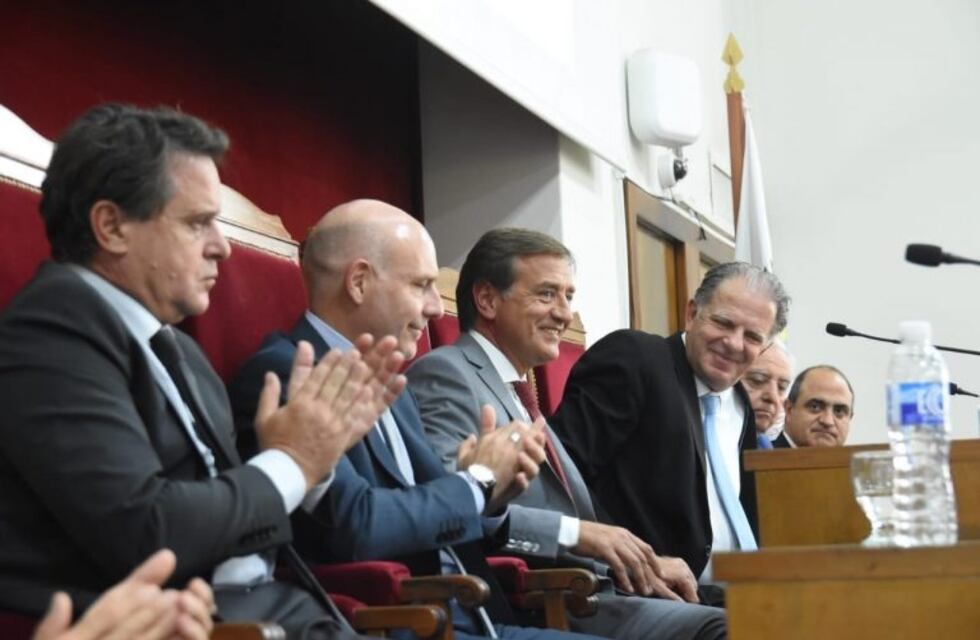 Suarez enviará un proyecto para regular los salarios en la Justicia