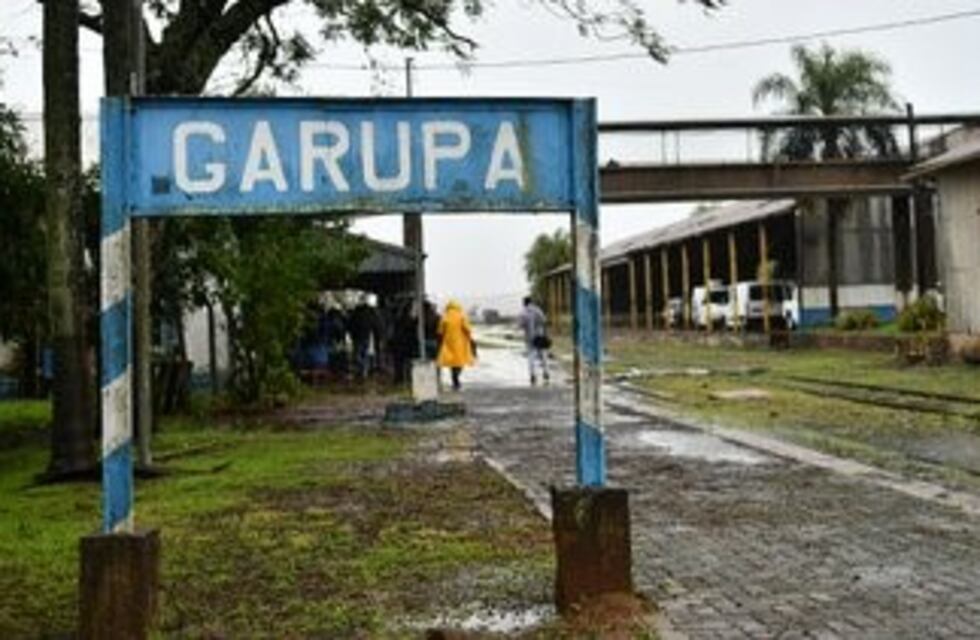 Con 20 vagones de pasta celulósica y papel, el tren de cargas reanudó envíos ferroviario a Buenos Aires