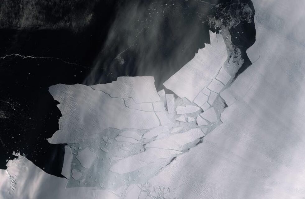 Antártida: alerta por el desprendimiento de dos gigantescos glaciares