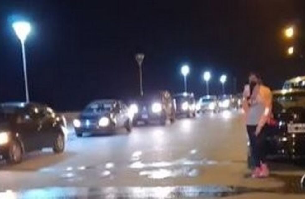Caleta Olivia apoyó con un bocinazo al doctor Acuña Kunz