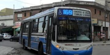 Atacaron a cuchillazos a un colectivero en Pablo Podestá\u002E