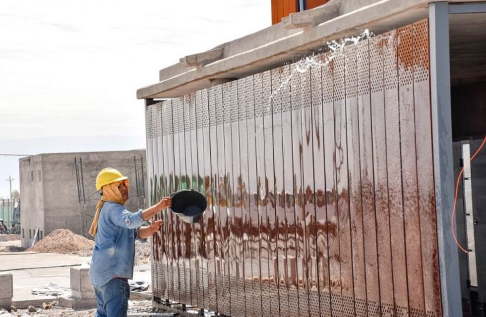 Trabajo contrarreloj para tener listo el Predio Ferial donde se hará la Fiesta Nacional del Sol