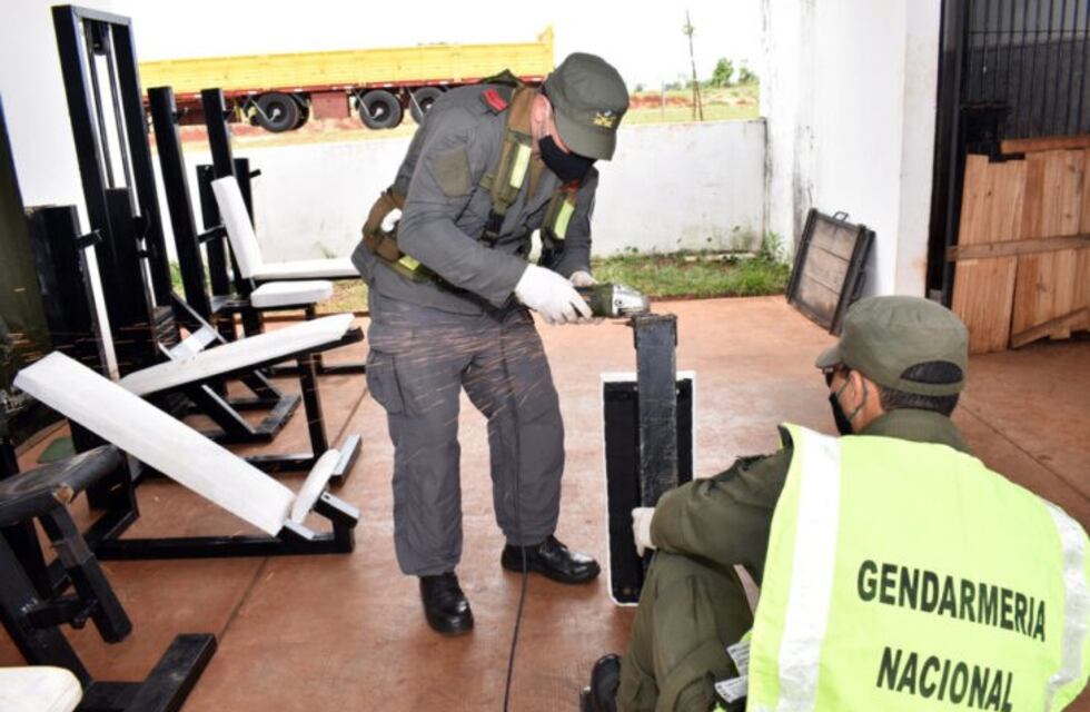 Incautan 20 kilos de marihuana prensada embutidos en aparatos de gimnasia