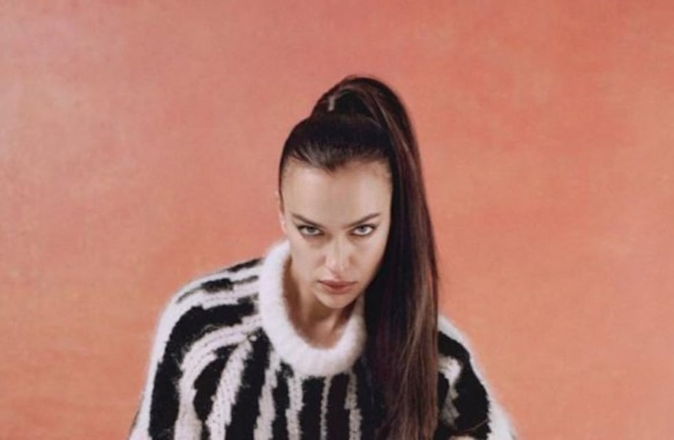 Irina Shayk se mostró al natural desde la intimidad de su habitación