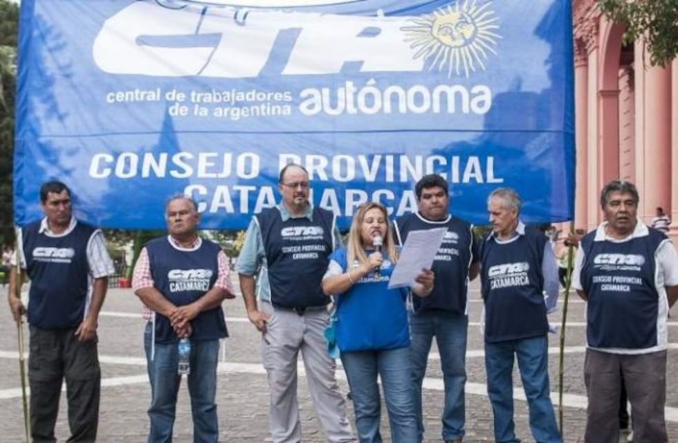 Trabajadores judiciales autoconvocados piden que se les pague un bono de fin año