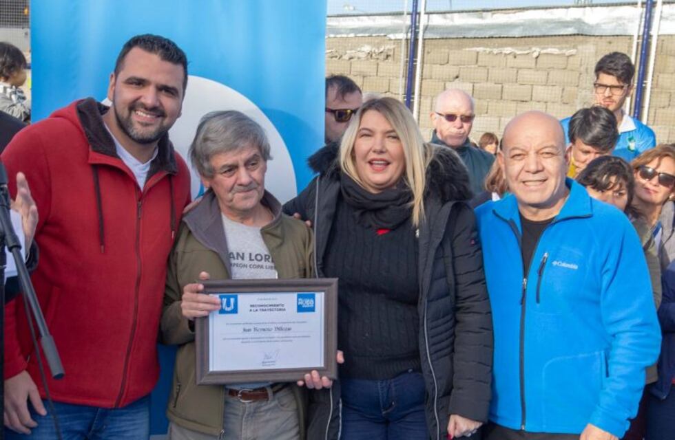 Bertone y Vuoto inauguraron el Playón Deportivo en el barrio San Salvador.