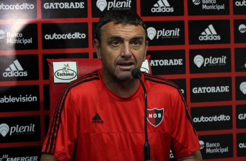 Osella duro con la dirigencia, que manda al cuerpo técnico en micro a Mar del Plata