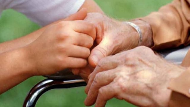 Cuidado y acompañamiento de adultos mayores