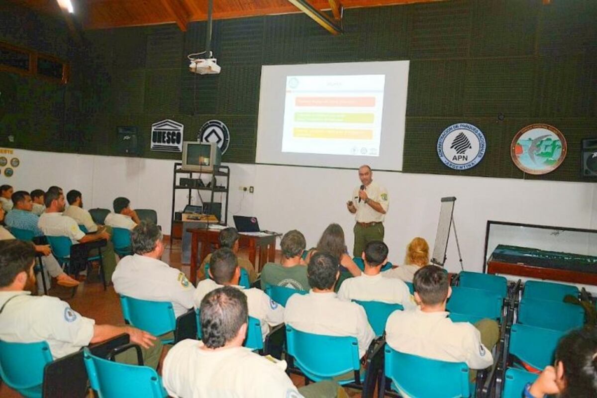 La presentación tuvo la presencia de guardaparques y personal de otras áreas\u002E
