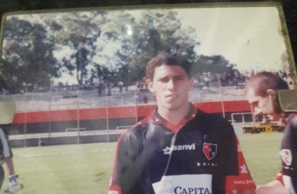 Maxi Rodríguez cumplió 18 años como jugador profesional y hay festejo en las redes