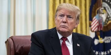 U\u002ES\u002E President Donald Trump, listens during a meeting on trade talks between the U\u002ES\u002E and China in the Oval Office of the White House in Washington, D\u002EC\u002E, U\u002ES\u002E, on Thursday, Jan\u002E 31, 2019\u002E Chinese Vice Premier Liu He says he hopes to accelerate the 90-day time period the U\u002ES\u002E and China have given themselves to work out a trade agreement\u002E Photographer: Al Drago/Bloomberg