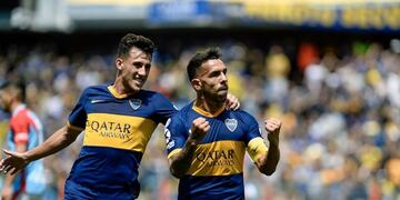 Boca le ganó a Arsenal y recuperó la sonrisa\u002E Tevez Wanchope (Foto: Clarín)