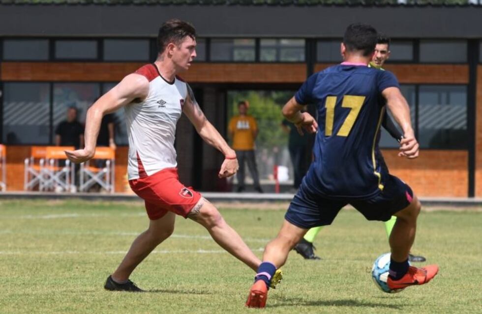 Los suplentes de Newell's golearon 4 a 1 a Tiro Federal