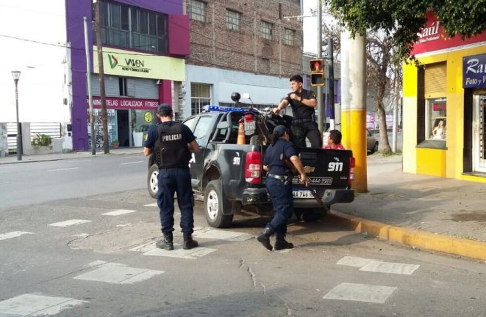 Una decena de detenidos y el secuestro de ocho vehículos en distintos operativos policiales
