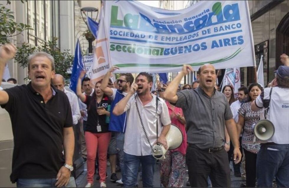 Bancarios protestan este miércoles y podría resentirse la atención en sucursales