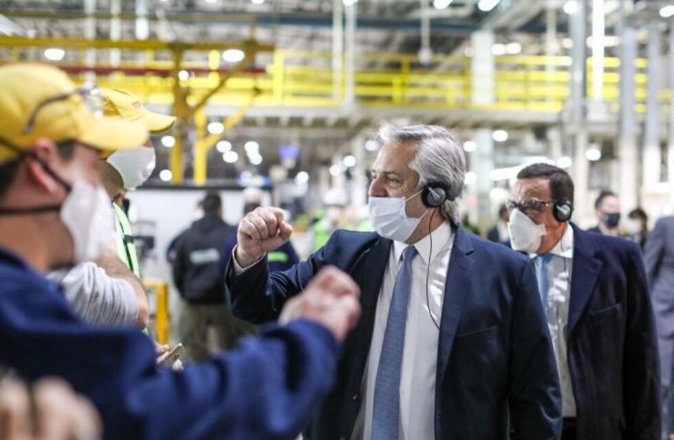 Alberto Fernández: "No es la cuarentena, es la pandemia la que complicó la economía"