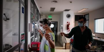 Aíslan 59 personas por el caso positivo de un médico