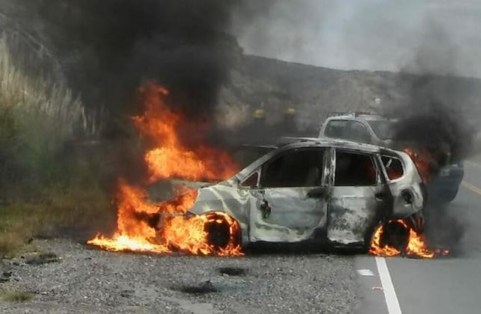 Se incendió un vehículo sobre el Camino Altas Cumbres