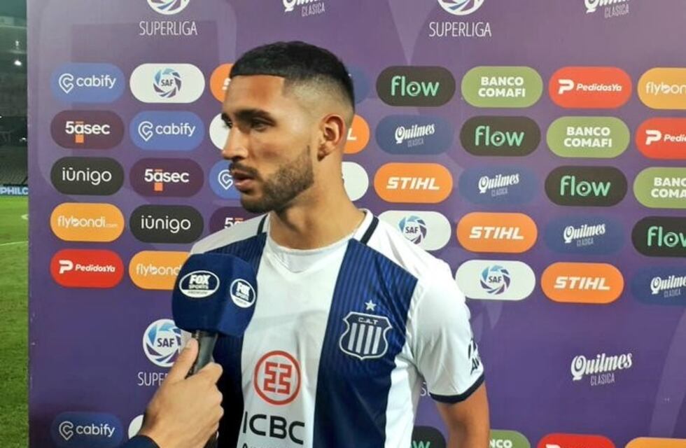 De Bustos, el goleador de la noche: "Fuimos más que Racing, merecíamos ganar"