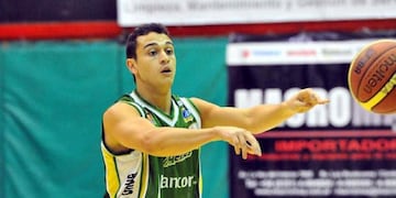 Nicolás Zurschmitten, el base de Atenas que arranca el lunes\u002E Los foráneos, a mediados de setiembre\u002E