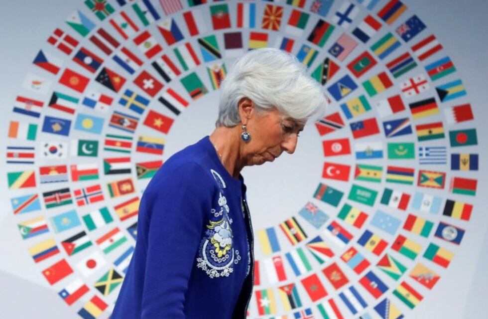 El FMI aconsejó reducir el gasto público y el endeudamiento