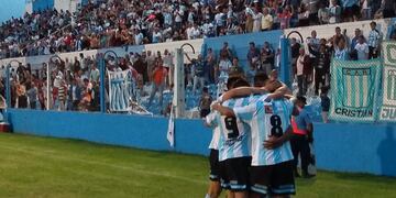 Con gol de Maxi Correa, la Academia pasó al frente en el Miguel Sancho\u002E