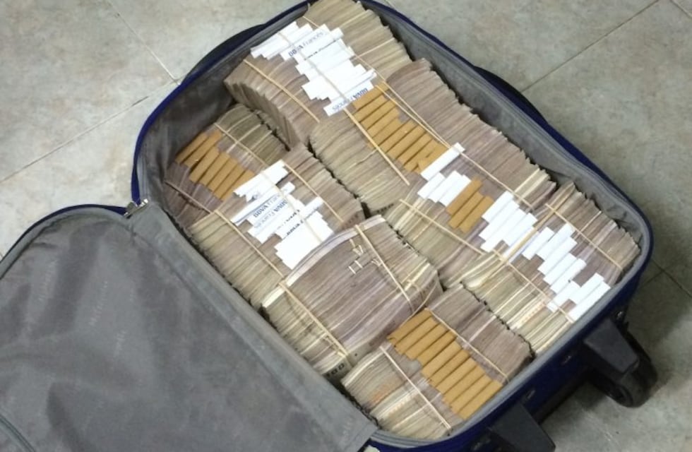 Una denuncia por amenazas podría revelar la ruta del dinero CAM