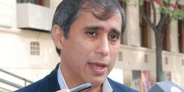 Alberto Paredes Urquiza - Intendente de la Capital