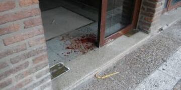 Una de las escenas del cuu00e1druple crimen en Santa Fe quedu00f3 regada de sangre por el asesino.