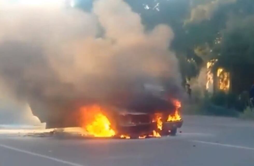 Se incendió un auto en la ruta 60, Mendoza