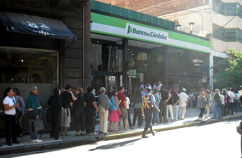 Desde este lunes los bancos retoman la atención al público
