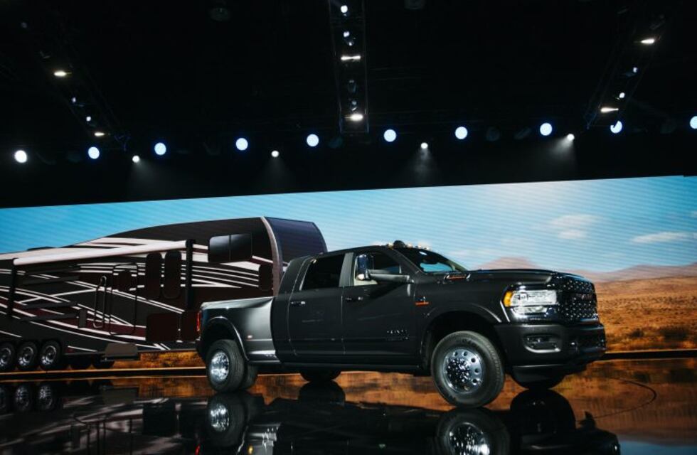 Fiat Chrysler ordena revisar 660.000 camionetas que podrían fallar en la dirección por una tuerca floja